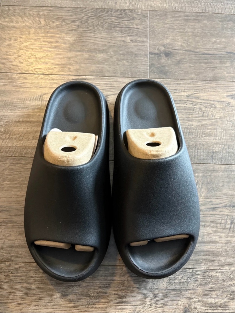 YZY YS01 black slides- size 11